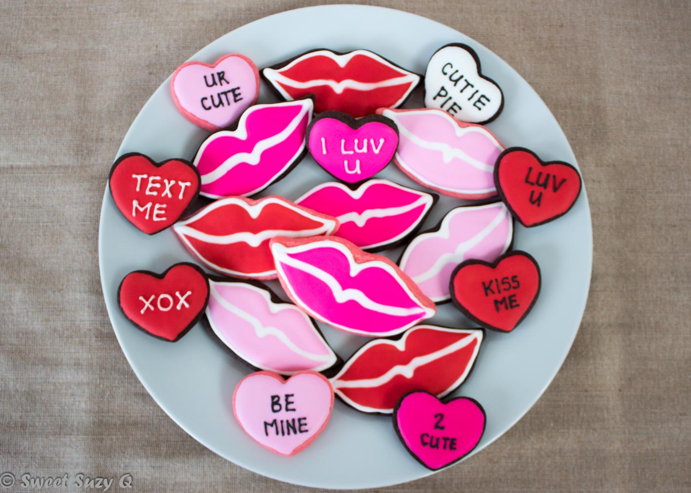 Lips and conversation heart cookies